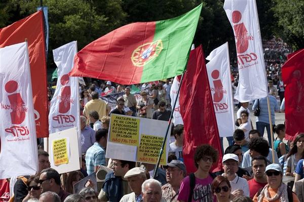Πορτογαλία: μπλόκο στα μέτρα λιτότητας από το δικαστήριο