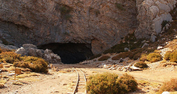 Συγκινητικό βίντεο: Ανωγειανός πηδηχτός μέσα στη Σπηλιά του Δία!