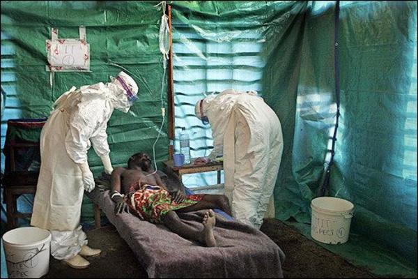 Αύξηση στα θανατηφόρα κρούσματα του ιού Έμπολα