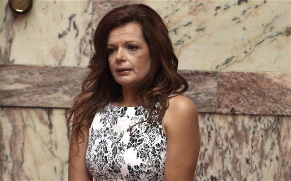 Η βουλευτής της ΔΗΜΑΡ, Μαρία Γιαννακάκη, ζήτησε διαζύγιο μετά τις αποκαλύψεις