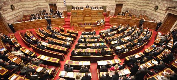 Εξετάζουν αύξηση της κρατικής επιχορήγησης στα κόμματα!
