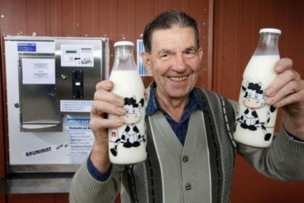 Δωρεάν γάλα στον δήμο Λαρισαίων από τον συνεταιρισμό «ΘΕΣΓΑΛΑ»