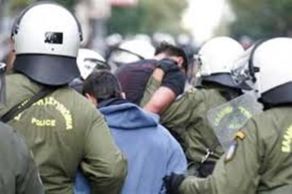 Ελεύθεροι με περιοριστικούς όρους οι συλληφθέντες στο Κερατσίνι