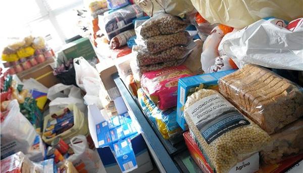 Συγκέντρωση τροφίμων και ειδών πρώτης ανάγκης από το Δήμο Αλμυρού