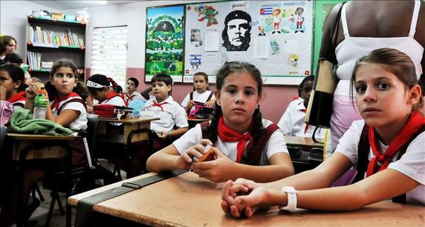 Κορυφαία η παιδεία στην Κούβα