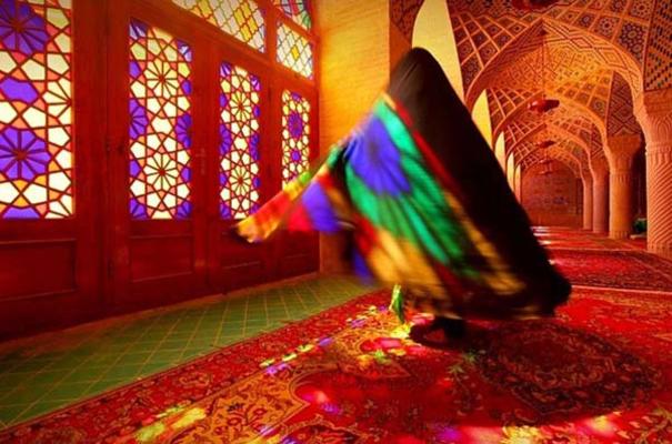 Δεν θα πιστέψετε τι συμβαίνει όταν ο ήλιος μπαίνει σε αυτό το τζαμί [εικόνες]