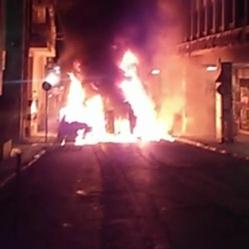 #‎NRomanos Οδοφράγματα καμένα αυτοκίνητα #Exarchia #Athens #Greece