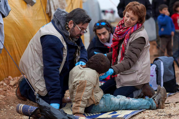 Αποστολή των Γιατρών του Κόσμου στο Σουρούτς Τουρκίας για τους Κούρδους πρόσφυγες από το Κομπάνι