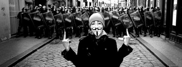 ΒΙΝΤΕΟ: Διαδικτυακό πόλεμο κήρυξαν οι Anonymous στους τζιχαντιστές - θα ρίξουν όλες τις ιστοσελίδες τους