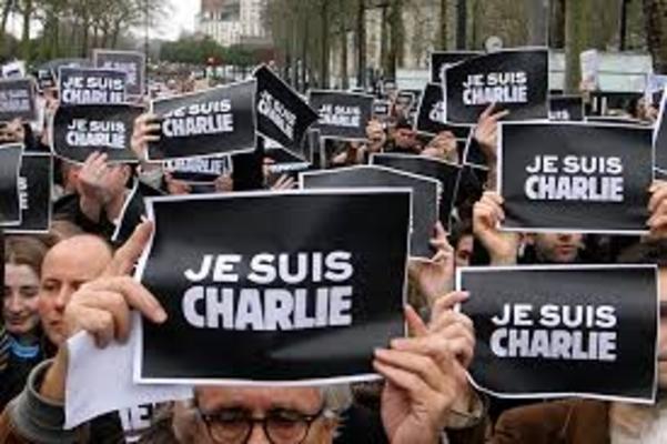 Γαλλία: Εκατοντάδες χιλιάδες διαδηλωτές φώναξαν: «Είμαι κι εγώ Charlie» - ΦΩΤΟ