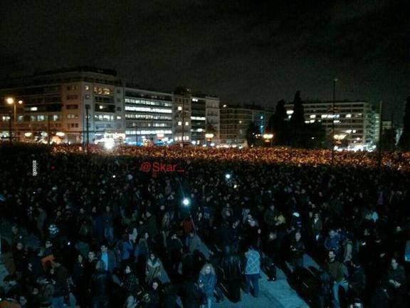 Οι Έλληνες διαδηλώνουν υπέρ της κυβέρνησής τους! Δεν εκβιαζόμαστε - δεν φοβόμαστε (εικόνες)