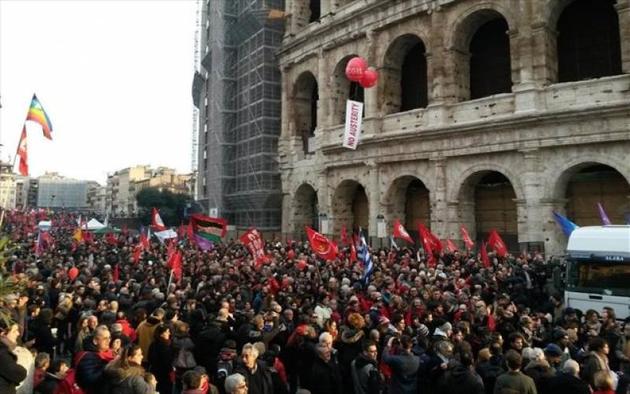 Ρώμη: Χιλιάδες διαδήλωσαν υπέρ της Ελλάδας