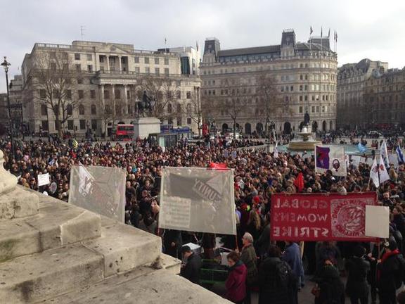 Κίνημα «Ανάσα Αξιοπρέπειας»: Λονδίνο, πλατεία Τrafalgar