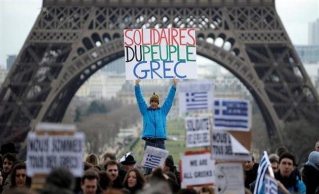 Γάλλοι διανοούμενοι συγκεντρώνουν χρήματα για τους Έλληνες | Βίντεο