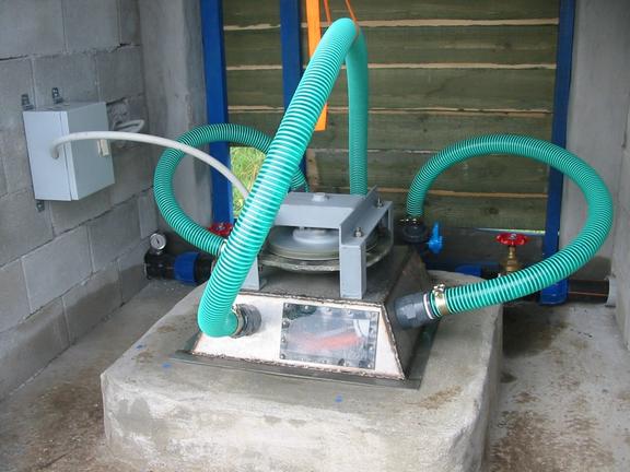 Κίνηση Αυτοδιαχείρισης Νέα Γουινέα: Υδροηλεκτρικό έργο με τοπικά κατασκευασμένη υδρογεννήτρια ανοικτού υλισμικού - 2 χρόνια λειτουργίας!