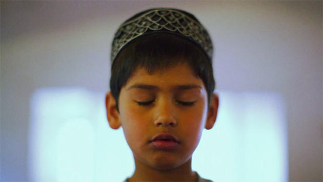 Πέντε παιδιά, πέντε χρονών, πέντε θρησκείες - Υπέροχο βίντεο