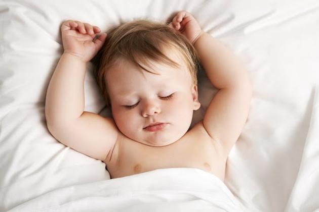 5 δοκιμασμένα τρικ που θα σε βοηθήσουν να κοιμηθείς σαν μωρό
