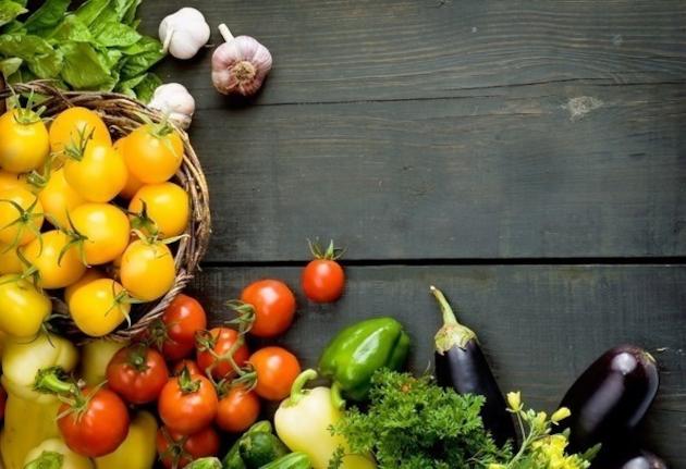 Η "βρώμικη δωδεκάδα" των φρούτων και λαχανικών για το 2015