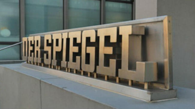 Στήριξη από τον αρθρογράφο του Spiegel Γιάκομπ Αουγκσταϊν: Δεν πρέπει να εγκαταλείψουμε τους Έλληνες