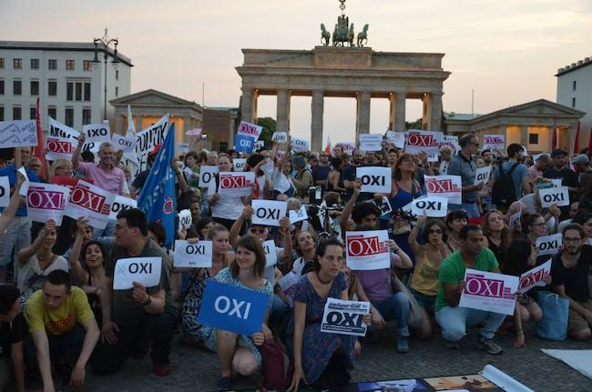 Τέσσερις χιλιάδες Γερμανοί διαδήλωσαν υπέρ του ΟΧΙ