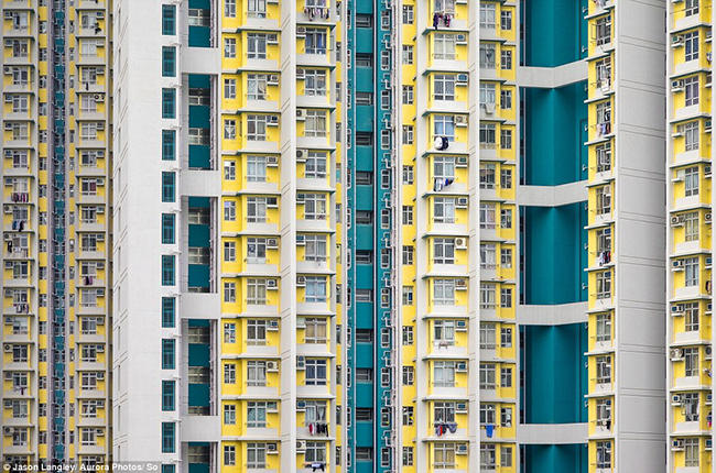 Τα κλειστοφοβικά κτήρια του Hong Kong