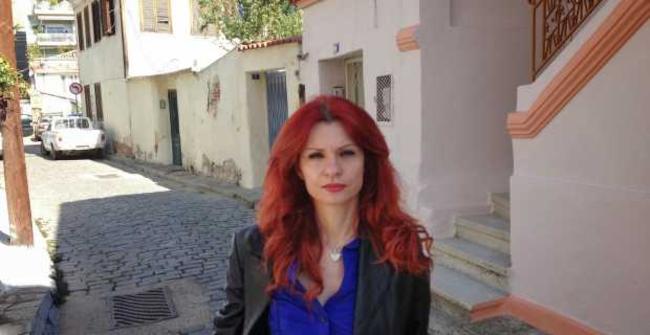 Μαχαίρωσαν τη δημοσιογράφο Θάλεια Χούντα στο Κολωνάκι