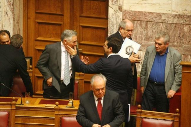 ΦΩΤΟΡΕΠΟΡΤΑΖ: Να γιατί ο Τσίπρας χαστούκισε άγρια τον Πελεγρίνη μέσα στη Βουλή - Όλη η αλήθεια!