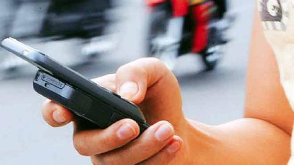 Έξι συμβουλές για να μην ξεμείνετε από μπαταρία στο κινητό