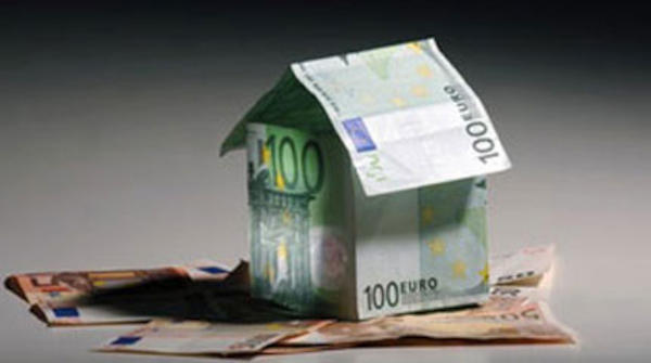 ΕΚΠΟΙΖΩ: Τουλάχιστον ένα στα τρία νοικοκυριά έχει οφειλές άνω των 200.000 ευρώ