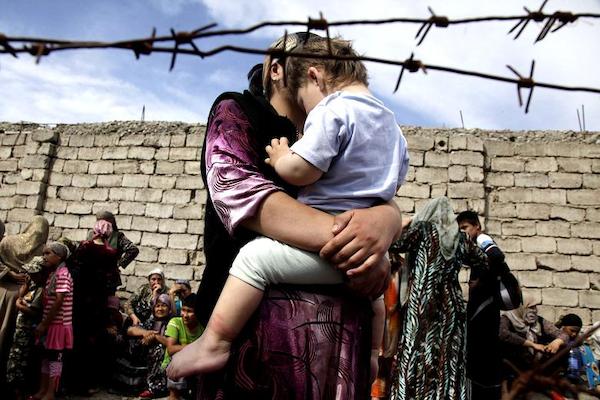 Κατάληψη στη Μυτιλήνη για τους πρόσφυγες