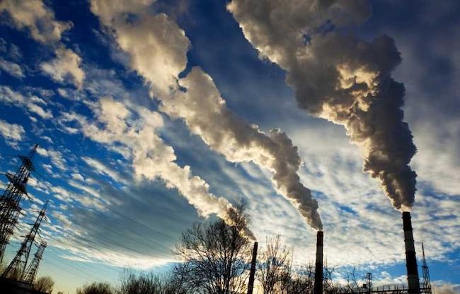 Oxfam: Το πλουσιότερο 10% του πλανήτη παράγει το 50% των εκπομπών διοξειδίου του άνθρακα