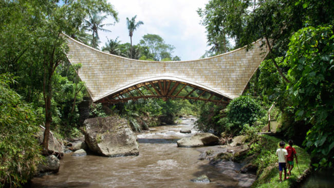 Ένα "φιλικό" προς το περιβάλλον σχολείο που όλοι θα θέλαμε να πάμε (ΕΙΚΟΝΕΣ)