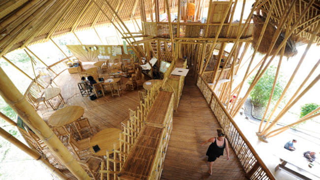 Ένα "φιλικό" προς το περιβάλλον σχολείο που όλοι θα θέλαμε να πάμε (ΕΙΚΟΝΕΣ)