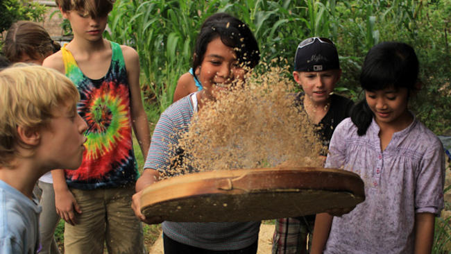Ένα "φιλικό" προς το περιβάλλον σχολείο που όλοι θα θέλαμε να πάμε (ΕΙΚΟΝΕΣ)