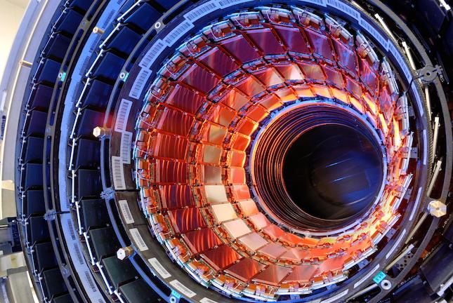 CERN: Ενδείξεις ότι ίσως ανακαλύφθηκε νέο μυστηριώδες βαρύ σωματίδιο