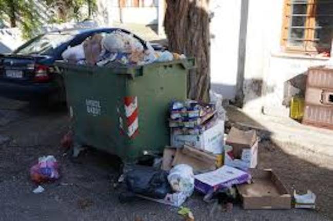 Προβλήματα στην αποκομιδή των σκουπιδιών στον Δήμο Αθηναίων