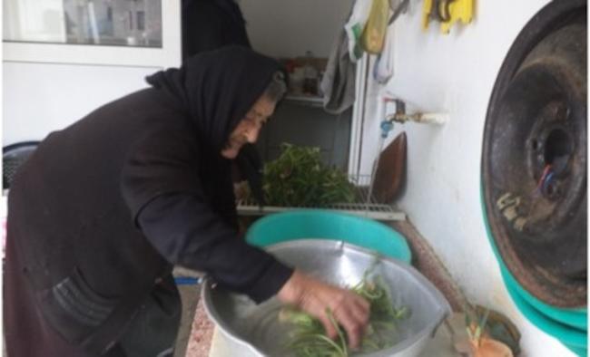 Το μυστικό μακροζωίας της γιαγιάς από την Κρήτη που έγινε 96 ετών