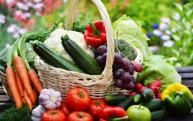 Ψωνίζουμε, όπως παλιά: Πώς θα βρεις αληθινά φρούτα και λαχανικά χωρίς επικίνδυνα φυτοφάρμακα