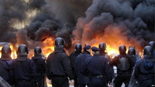 Η Βοσνία στις φλόγες: Μια εξέγερση στην περιφέρεια της Ευρώπης