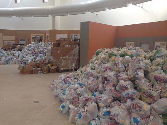 Αποκλειστικό: Δύο φωτογραφίες από την αλληλέγγυα Κεφαλονιά