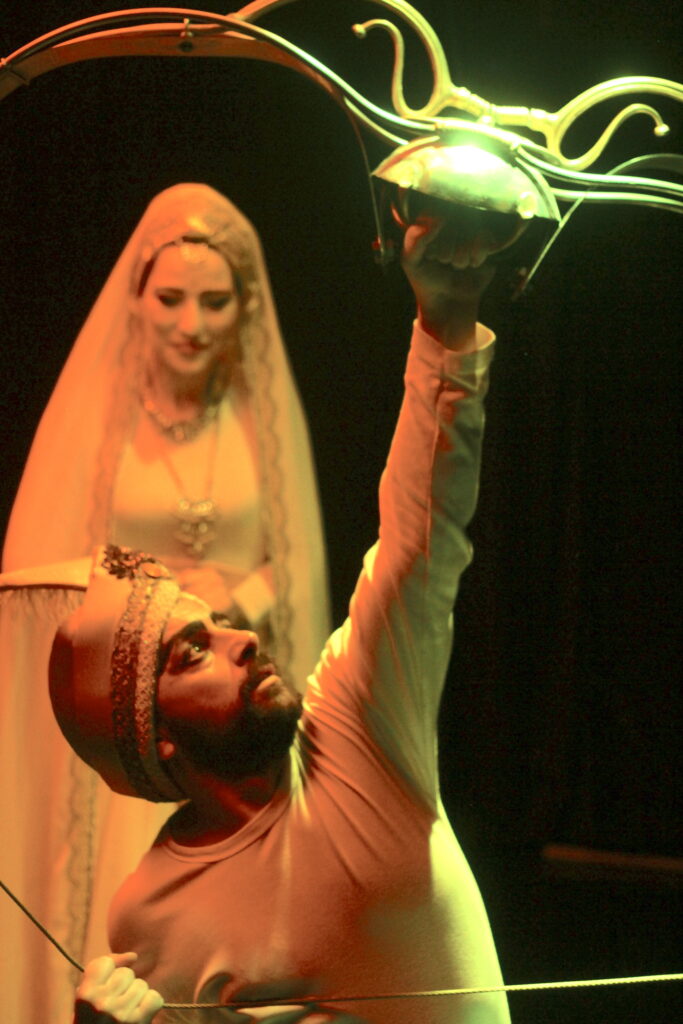 «Ραμαγιάνα», σε σκηνοθεσία Μαρίας Περετζή, στο θέατρο Βράχων