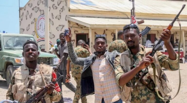 Σουδάν: Επιχείρηση επιστροφής στην αφρικανική προϊστορία, του Λεωνίδα Βατικιώτη