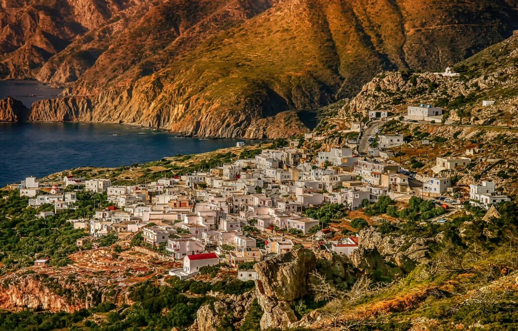 Ένα ελληνικό νησί στα 8 ομορφότερα της Ευρώπης -Γνωστό και ως «μυστική» Σαντορίνη
