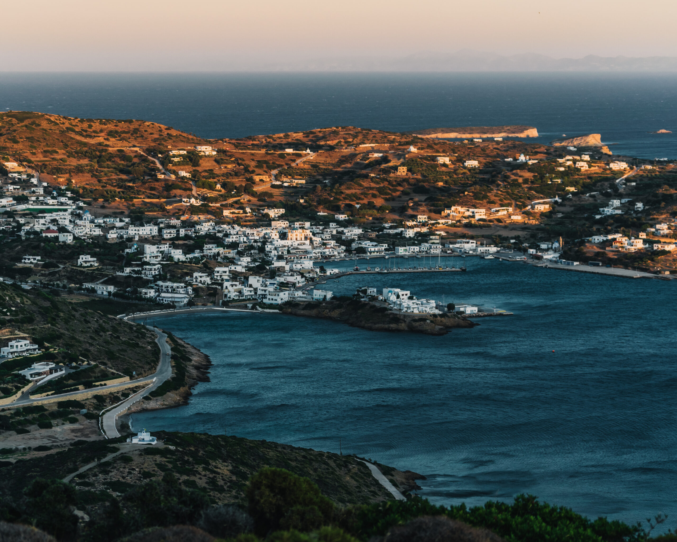 Le Figaro: Αυτό είναι το «μυστικό» νησί της Ελλάδας - Πρότυπο υδατικής επάρκειας για το 2024