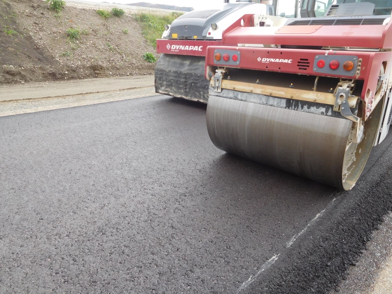 Το ΑΠΘ στρώνει «πράσινους» δρόμους: Πλαστικά απορρίμματα γίνονται άσφαλτος σε πανευρωπαϊκή πρώτη