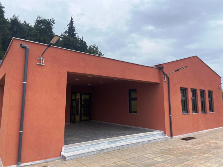 Στα Τρίκαλα το πρώτο «παθητικό» δημόσιο σχολείο – Διατηρεί μονίμως 21 βαθμούς Κελσίου